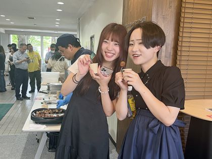 イケアのプラントボール試食会では、プラントボールとミートボールの食べ比べをしました。