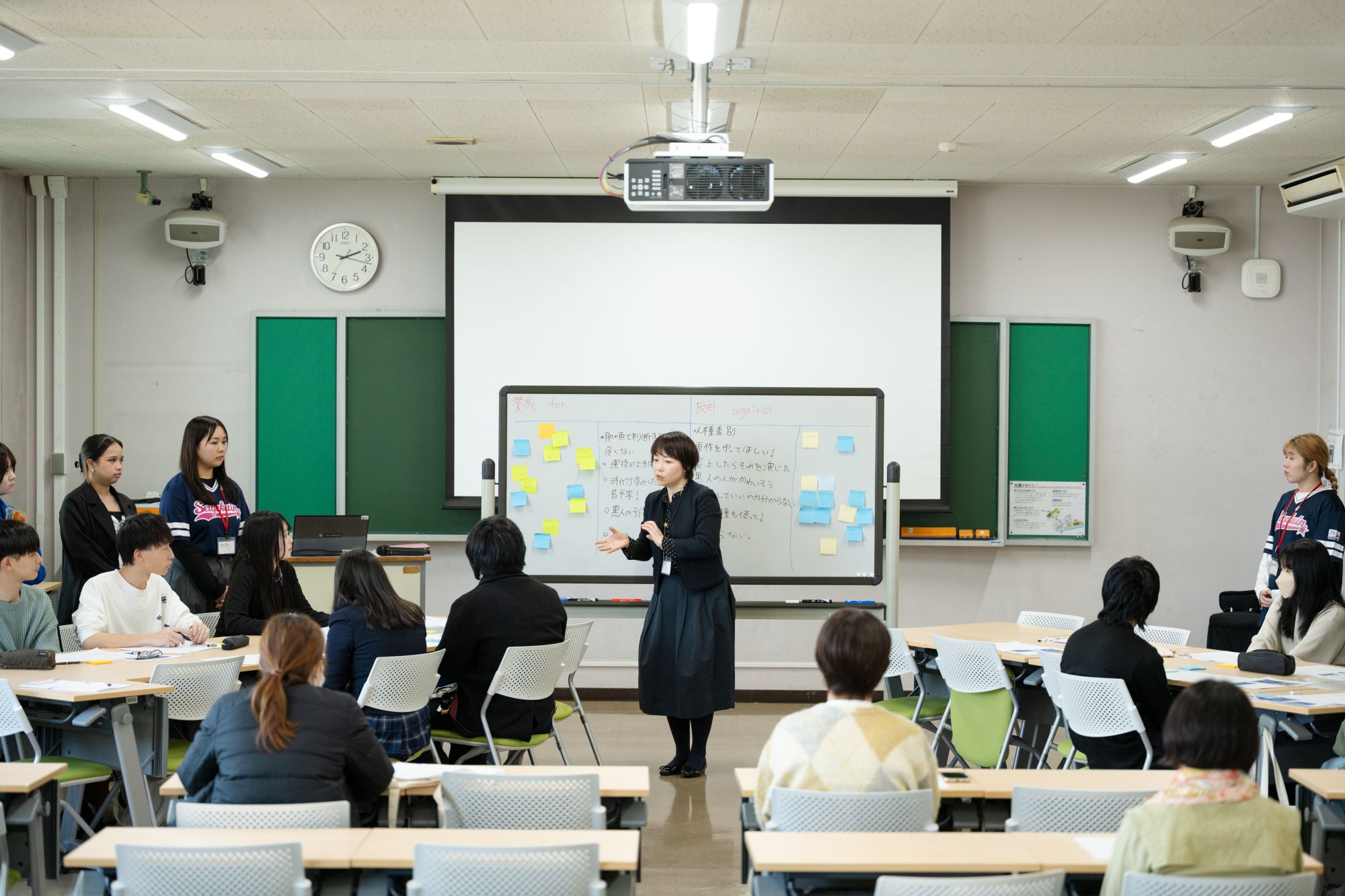 グループワークで大学ならではの学びを体験できる学科も！