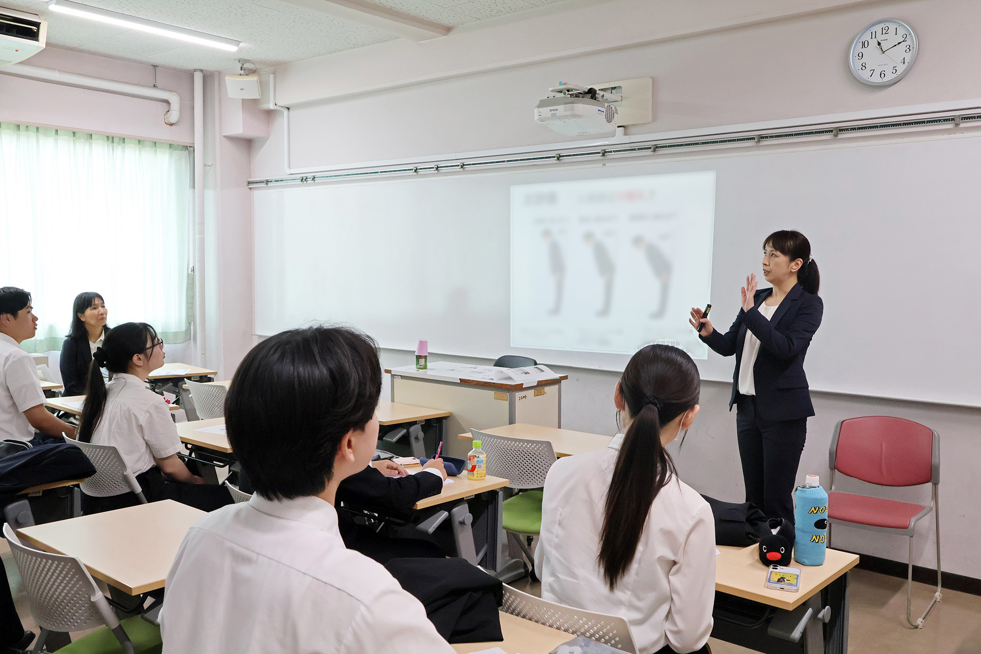 佐越 真紀⼦ 先⽣ （有明教育芸術短期⼤学）による実践的な面接トレーニング